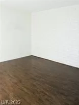 Photo #5: 2396243 Listing 