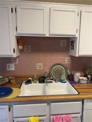 Photo #4: 2396247 Listing 