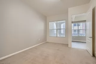 Photo #4: 2396261 Listing