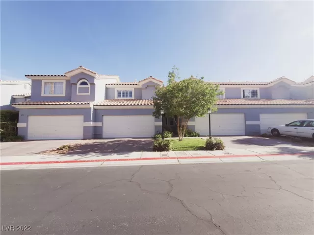 MLS: 2396272 Condo For Sale