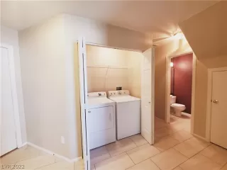 Photo #5: 2396272 Listing 