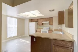 Photo #3: 2396306 Listing 