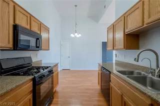 Photo #4: 2396345 Listing 
