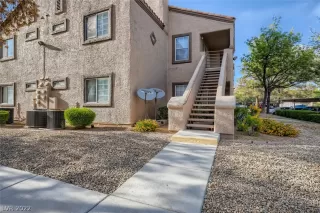 Photo #2: 2396347 Listing 