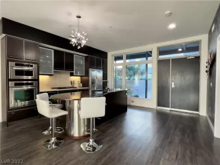 Photo #1: 2396350 Listing