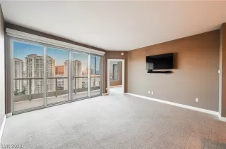 Photo #2: 2396363 Listing