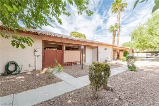 Photo #2: 2396392 Listing 