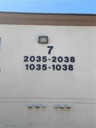 Photo #3: 2396402 Listing