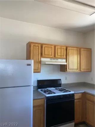 Photo #6: 2396402 Listing