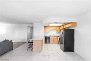 Photo #3: 2396444 Listing 