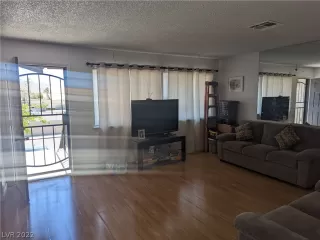 Photo #1: 2396456 Listing