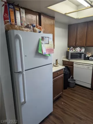 Photo #6: 2396456 Listing