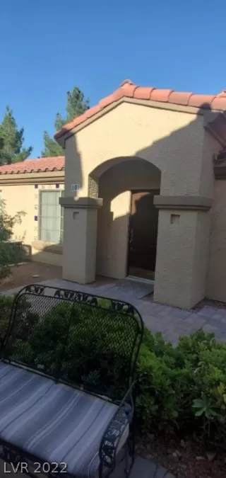 Photo #3: 2396465 Listing