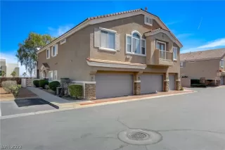 Photo #2: 2396472 Listing