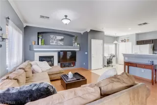 Photo #4: 2396472 Listing