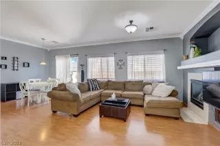 Photo #5: 2396472 Listing