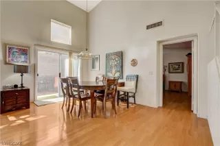 Photo #6: 2396475 Listing