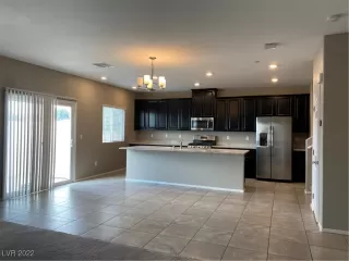 Photo #1: 2396479 Listing 