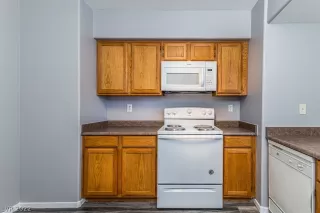 Photo #2: 2396480 Listing