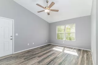 Photo #6: 2396480 Listing