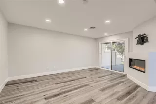 Photo #3: 2396484 Listing 
