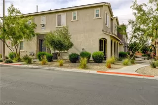 Photo #1: 2396488 Listing