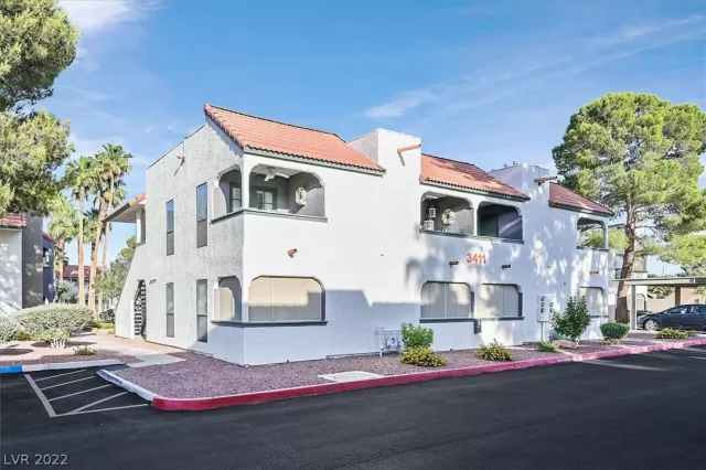 MLS: 2396512 Condo For Sale