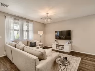 Photo #3: 2396535 Listing 