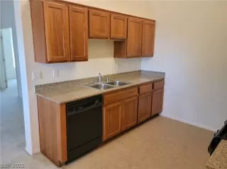 Photo #3: 2396548 Listing