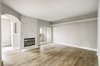 Photo #2: 2396550 Listing