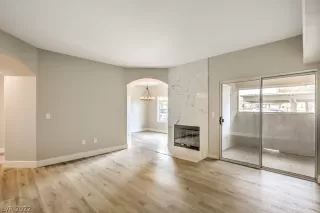 Photo #3: 2396550 Listing