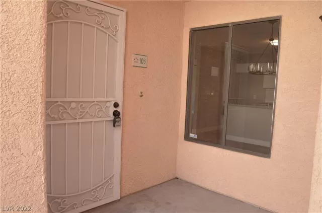 MLS: 2396553 Condo For Sale