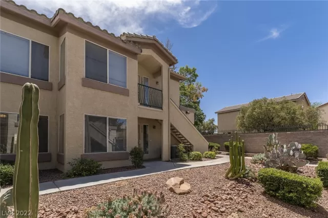 MLS: 2396562 Condo For Sale