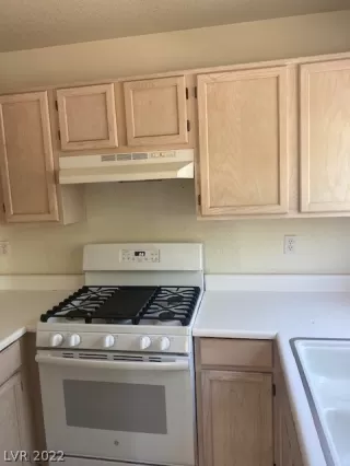 Photo #2: 2396567 Listing