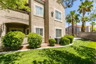 Photo #2: 2396578 Listing 