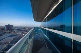 Photo #5: 2396581 Listing 