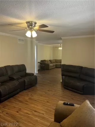 Photo #3: 2396588 Listing 
