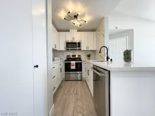 Photo #2: 2396597 Listing