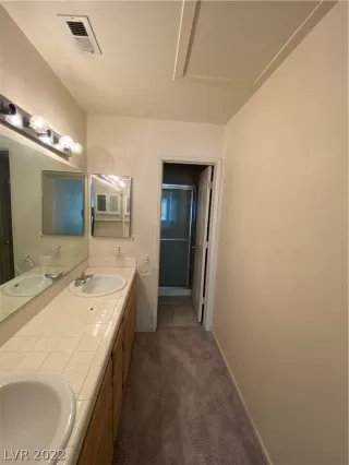 Photo #5: 2396625 Listing 