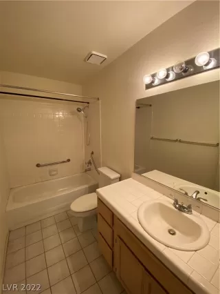 Photo #6: 2396625 Listing 