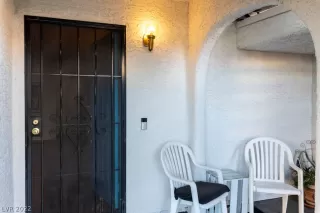 Photo #1: 2396629 Listing