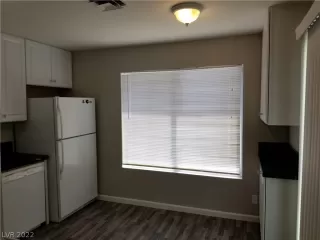 Photo #4: 2396637 Listing