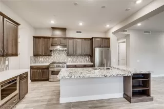 Photo #6: 2396670 Listing 