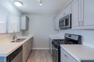 Photo #3: 2396684 Listing