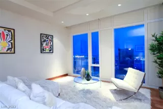 Photo #2: 2396728 Listing