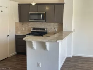 Photo #1: 2396763 Listing 