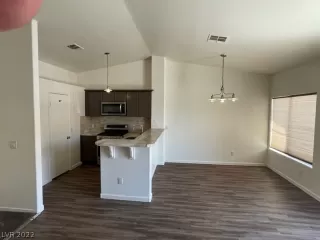 Photo #2: 2396763 Listing 