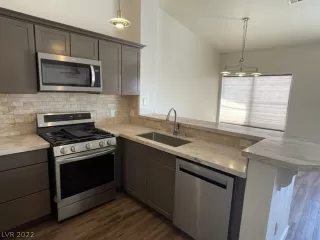 Photo #4: 2396763 Listing 