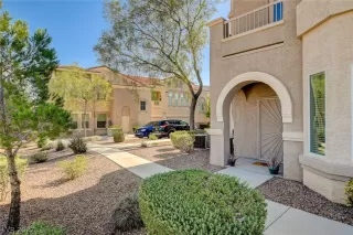 Photo #3: 2396788 Listing 