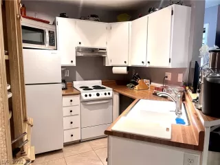 Photo #3: 2396790 Listing